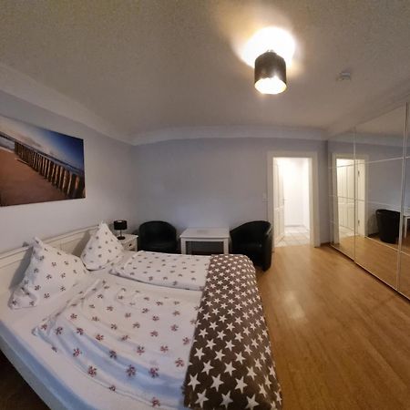 Hotel-Cafe-Lindow Wenningstedt-Braderup Bagian luar foto