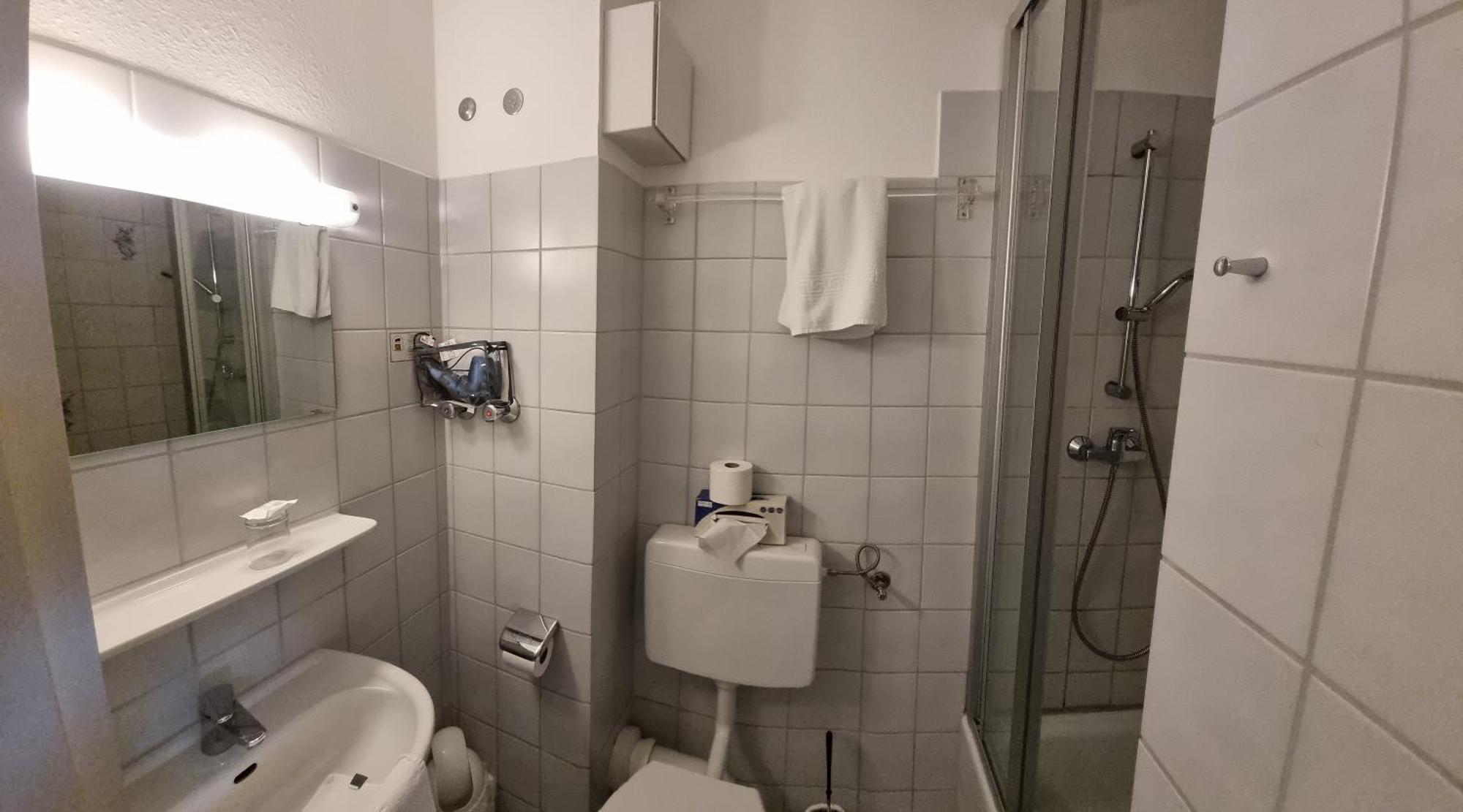 Hotel-Cafe-Lindow Wenningstedt-Braderup Bagian luar foto