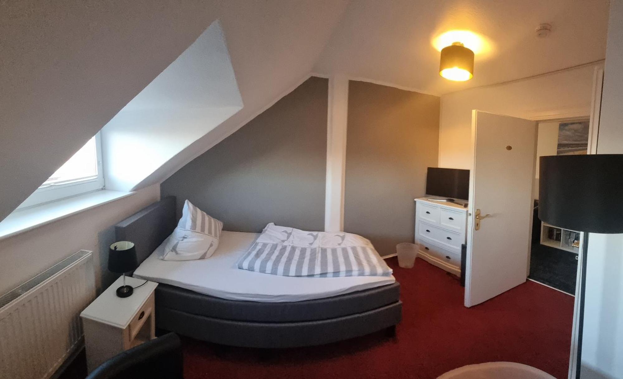 Hotel-Cafe-Lindow Wenningstedt-Braderup Bagian luar foto